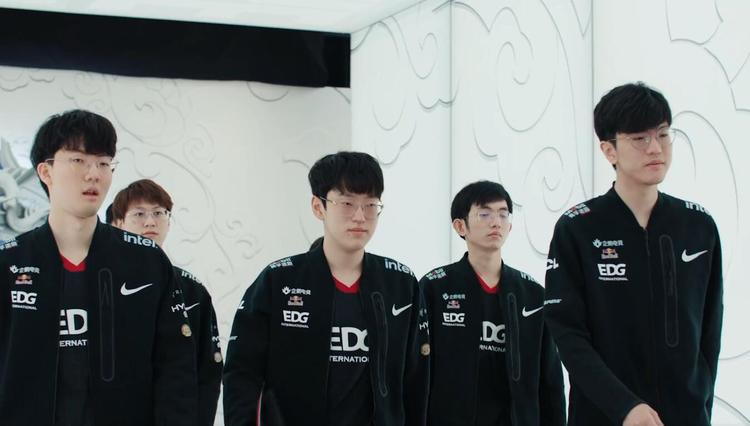 随着这些实 随着这些实